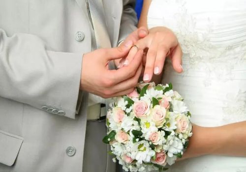 义乌侦探社：女方把家里财产都拿走离婚怎么办理